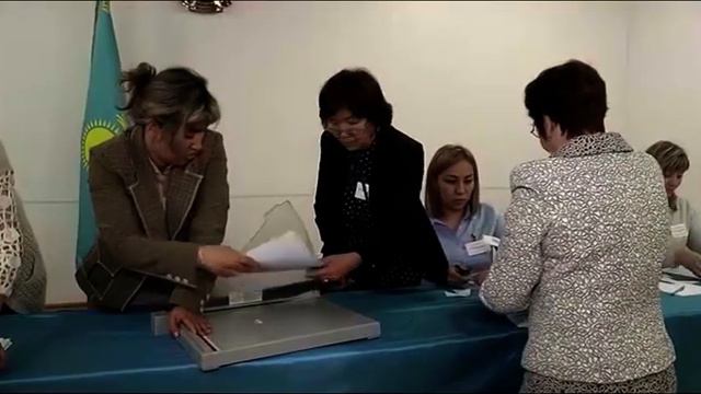 Ровно в 21:00 голосование в Казахстане завершилось смотреть онлайн