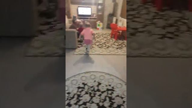 Пятница вечер ,детки ,танцы ,караоке смотреть онлайн