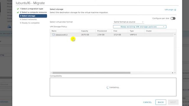 How to Migrate a VM Between Hosts by Using vCenter Server смотреть онлайн