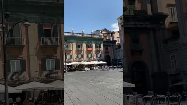 #shorts Неаполь. Италия. Архитектура Италии. Naples. Italy смотреть онлайн