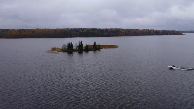 DJI Mavic Pro 2 — Cinematic. Озеро Вельё смотреть онлайн