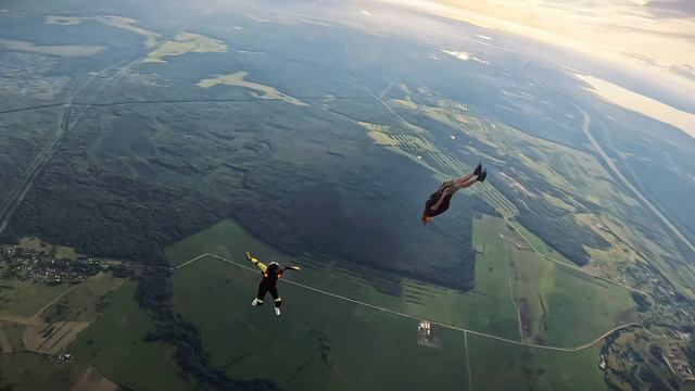 Прыжки с парашютом в дисциплине Freefly