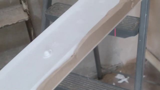 Как клеить багет (фриз) на неровные углы быстро? смотреть онлайн