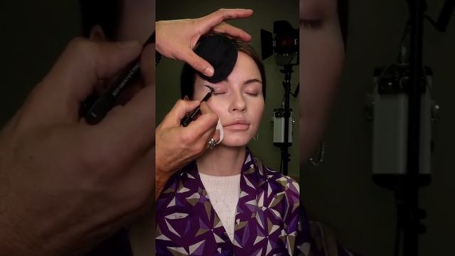 Макияж «Стрелка» смотреть онлайн