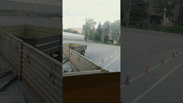 Заезд в 'гараж' на КАМАЗе под углом 90° смотреть онлайн