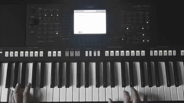 Despacito Daddy Yankee - Yamaha PSR S750 смотреть онлайн