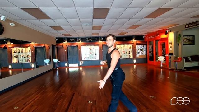 DanceSport Series (DSS) - How to Make the Samba, Look like Samba | "Bounce Action in Samba" | 3 Tip смотреть онлайн