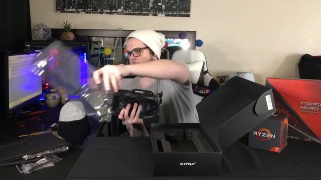Asus Strix GTX 1080 Ti Unboxing/Short Overview смотреть онлайн