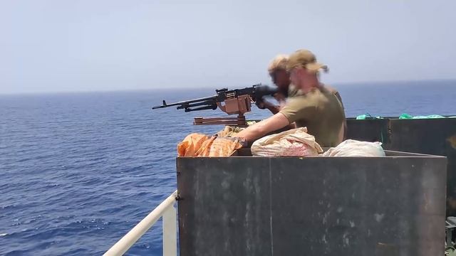 SHIP DEFENSE FOR SOMALI PIRATES - ELITE ARMED GUARDS - PREPARATION AND TESTING смотреть онлайн