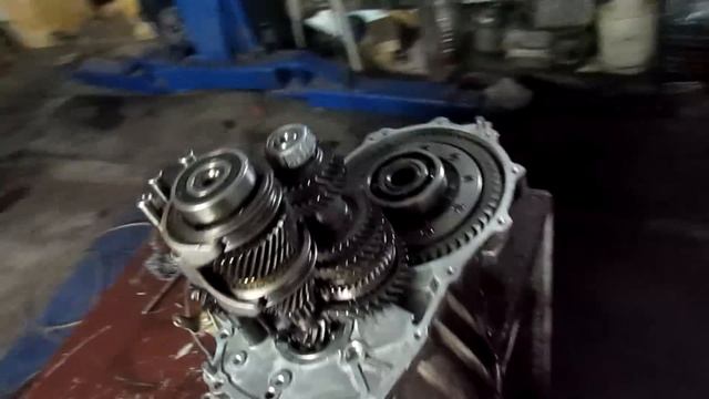 Geely Emgrand , Жили Эмгранд ремонт коробки. Рекомендую посмотреть смотреть онлайн