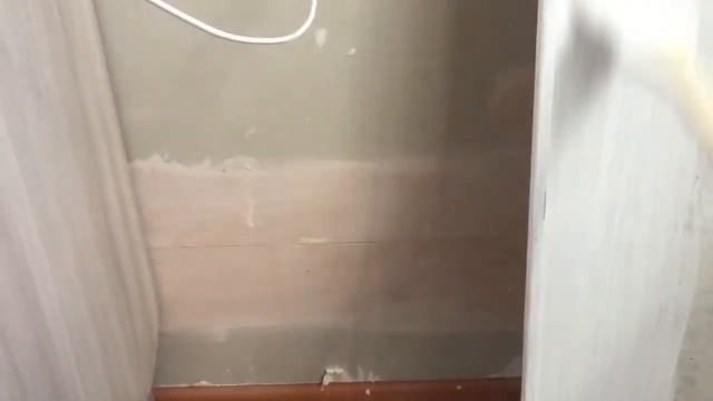 РЕМОНТ В СЛУЖЕБНОЙ КВАРТИРЕ 3: крашу батарею. смотреть онлайн