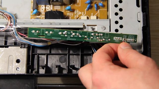 Модернизация, разборка и сборка монитора LG FLATRON L1717S ч.1 смотреть онлайн