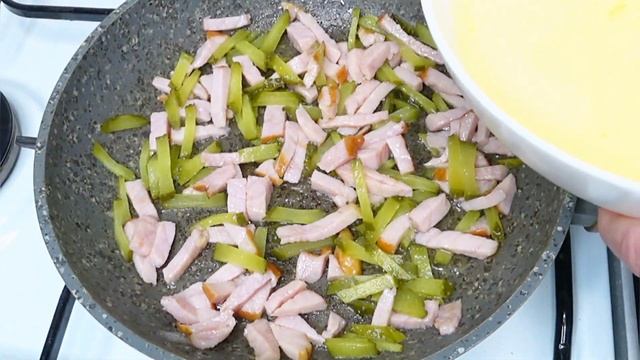 омлет с ветчиной и маринованным огурцом??? смотреть онлайн