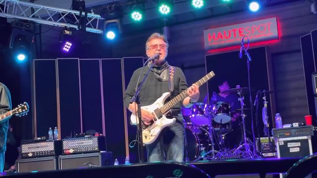 Blue Oyster Cult - Don’t Fear The Reaper Live смотреть онлайн
