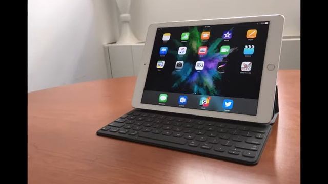 Apple iPad Pro 9.7 Hands On Reviews || First Look & Specs,Features,Price смотреть онлайн