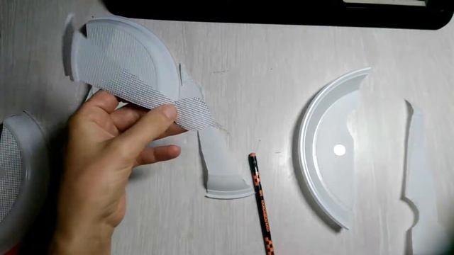 ★ Handmade из пластиковой посуды. Как сделать аиста из одноразовых тарелок. смотреть онлайн