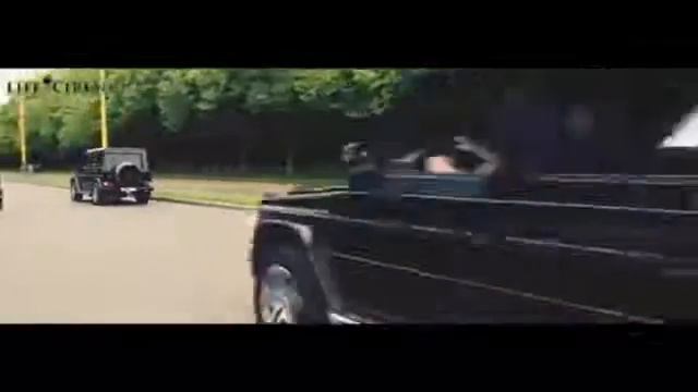 Выпускники академии ФСБ устроили парад на немецких авто