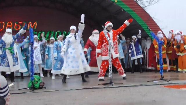 Парад дедов морозов 24.12.2019г. смотреть онлайн