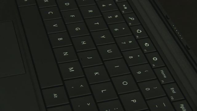 Type Cover Microsoft Surface Accessory Unboxing & First Look Linus Tech Tips смотреть онлайн