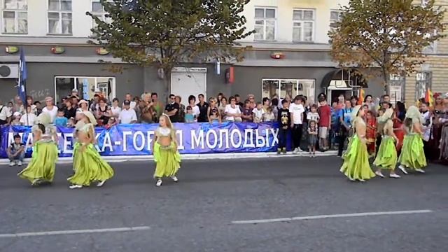 Восточный танец. Украина. Выступление студии "Хаяти". смотреть онлайн