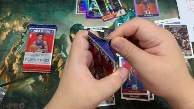Opening Basketball Card Packs - Panini NBA Hoops Basketball 2018-19 Retail Packs смотреть онлайн