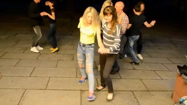 Salsa Club Rivne - Open Air, Bachata Dancing смотреть онлайн
