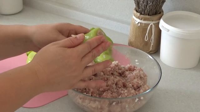 ФАРШИРОВАННЫЙ ПЕРЕЦ, запеченный в духовке в сливках ( или сметане) смотреть онлайн