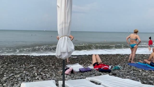 Пляж?ЛАЗАРЕВСКОЕ СЕГОДНЯ?СОЧИ. смотреть онлайн