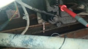 Лада Калина. Сгорает предохранитель F1 при включении задней передачи. Виновен датчик на КПП.