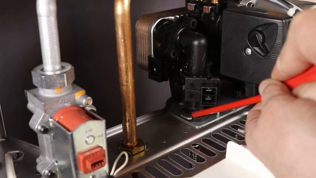 Котел Immergas Eolo Mythos 24 2Е не греет горячую воду