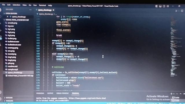 Space shooter game in Python смотреть онлайн