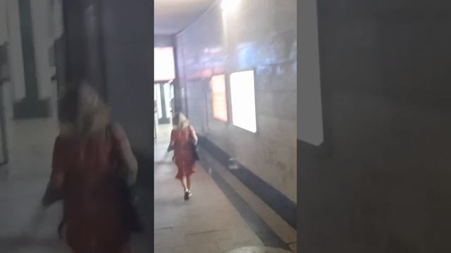 Станция метро "Площадь Тукая". Казанский метрополитен смотреть онлайн