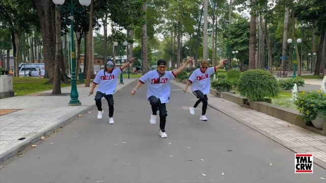 DANCE THE NIGHT By Dua Lipa | Zumba | TML Crew Kelvin Leal