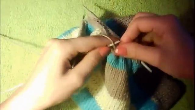 Жилетка спицами(безрукавка)для начинающих.Видео урок №3.Завершение.knitted vest with needles смотреть онлайн