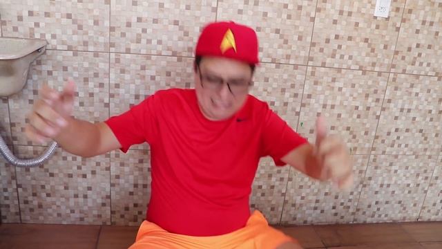 Valentina plays with a toy battery and Disney guitar and starts a band complete смотреть онлайн