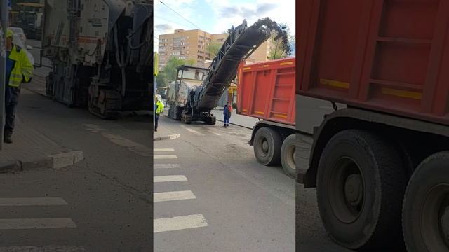 Мытищи улица Лётная Ремонт дороги Дорожные работы #shorts Mytishchi street Letnaya Road works смотреть онлайн