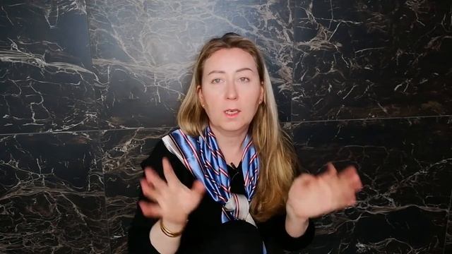 МИНИМАЛИЗМ: МОЙ ПУТЬ ОТ ШОПОГОЛИКА К МИНИМАЛИСТУ ч.1 смотреть онлайн