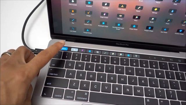 MacBook Pro OLED Display Samsung 2020
