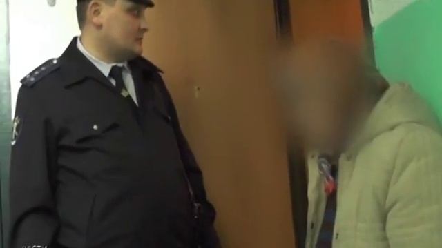 Устанавливается личность мошенницы, похитившей деньги у пенсионерки смотреть онлайн