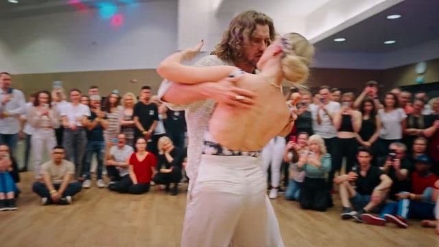 Hold on - Chord Overstreet danced by Janis & Zoé #bachata #bachatasensual | Bachata Sensual смотреть онлайн