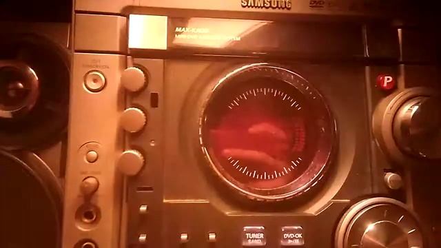 Обзор на старый музыкальный центр, частично работающий только от пульта, отказ-(1) смотреть онлайн