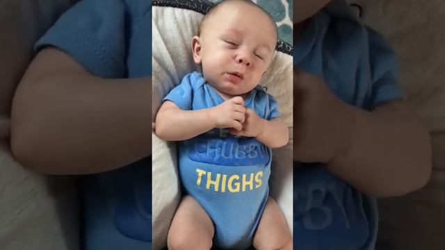 Cutest sneeze attack ever! He fights it like a champ! смотреть онлайн