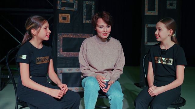 Интервью со звездой театра и кино ДАРЬЕЙ ПОВЕРЕННОВОЙ (Спектакль «Сестры») смотреть онлайн