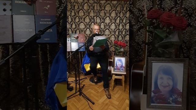 "Она небесной красоты. Стих. Васильев Владимир (г. Одесса, Украина, 2023 г.) - поэт и бард смотреть онлайн