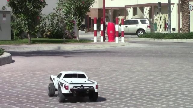 Traxxas Ford F150 SVT Raptor смотреть онлайн