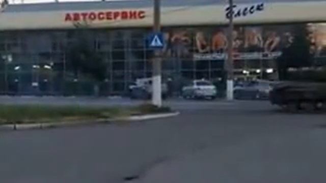 Танк в Макеевке мкрн.Зеленый смотреть онлайн