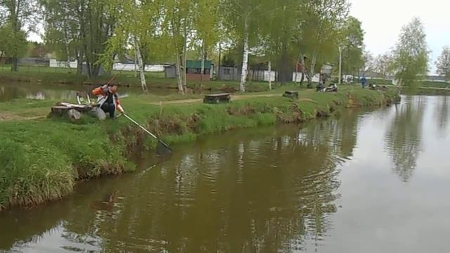 07.05.2018 ловля карпа в рыбхозе Гжелка / Летне-маточный водоём смотреть онлайн