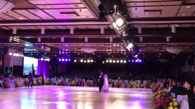 LA CLASSIQUE 2016 SLOW WALTZ WITH FERNANDO смотреть онлайн