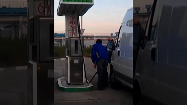 Слив солярки из трактора смотреть онлайн