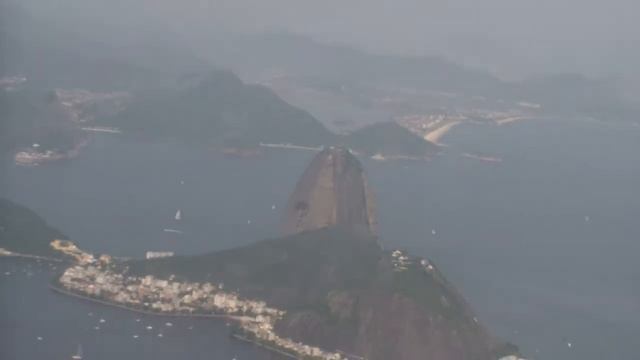 Полет на вертолете над Рио-де-Жанейро к статуе Христа смотреть онлайн